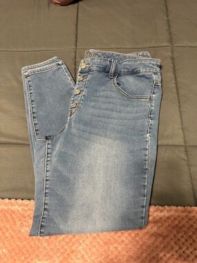 Maurices Light Blue High-Rise Jeggings with button fly size 18W long